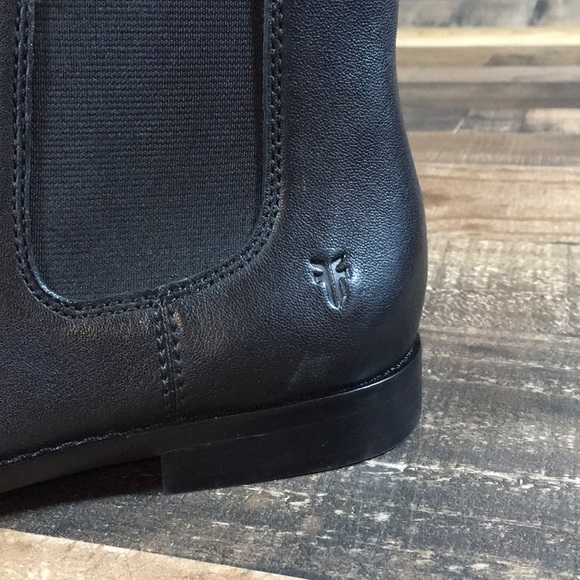 FREE GIFT Frye Anna Chelsea Boots Black NWT - Picture 8 of 8